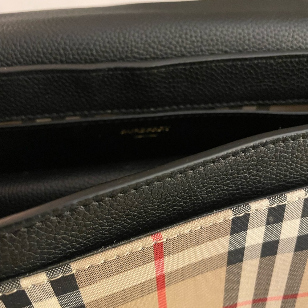 Burberry Note Bag and Wallet - Picture 6 of 14